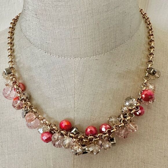 LOFT Necklace Boho Pink Cluster Beaded Bib Gold Tone necklace - Picture 1 of 7